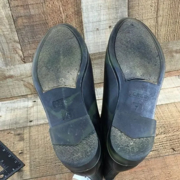 J. Crew Black Green Swirl Rubber Chelsea Boots Womens 7 Slip On Ankle Bootie - Picture 11 of 12